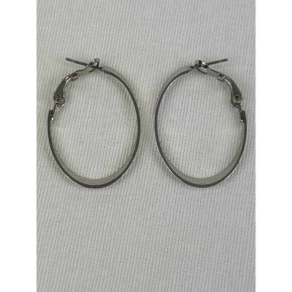 Vintage Silver Tone Flat Hoop Earrings Hinged Closure - Picture 1 of 5